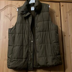 Old Navy fleece lined puffer vest